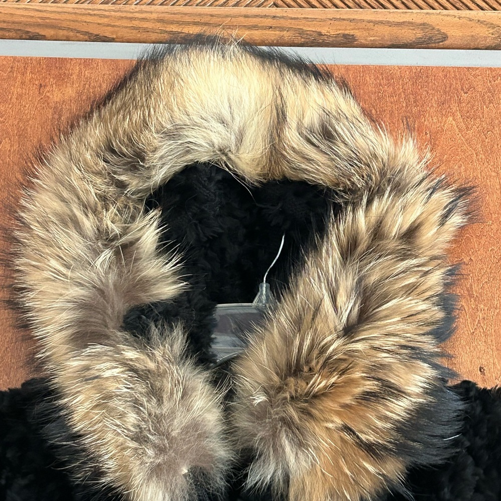 NWT Paula Lishman Canada knit Sheared Beaver Vest Hood Trimmed Racoon W Sz L